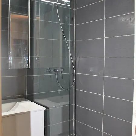 Apartment Studio Cabine Avec Jardin *